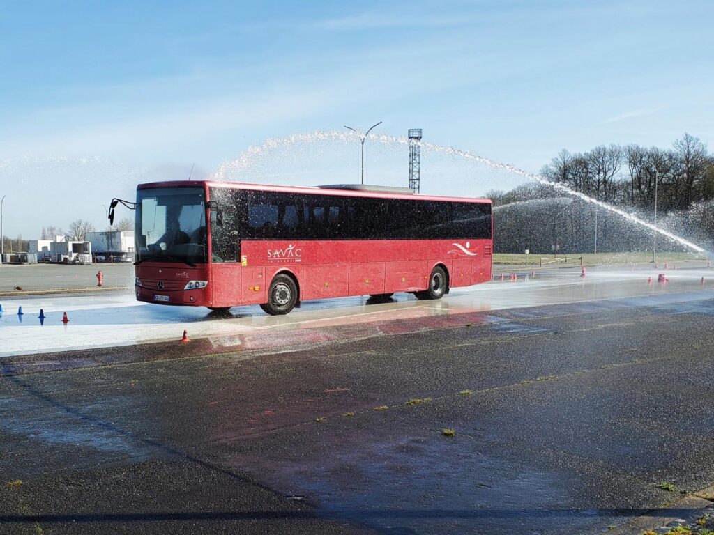 autocar-piste-conduite